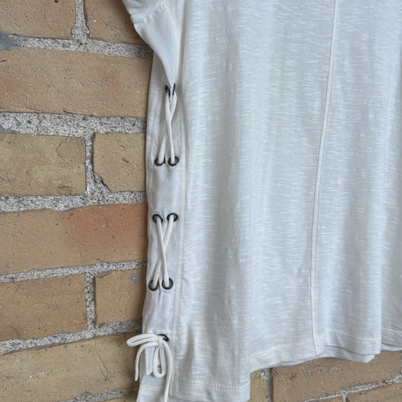 Sandwich White Lace-Up Side Top - Picture 2 of 4
